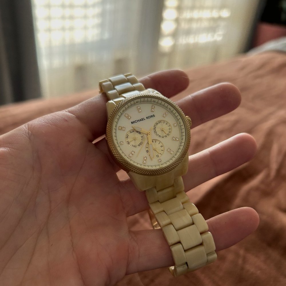 Michael Kors Jet Set Horn Watch